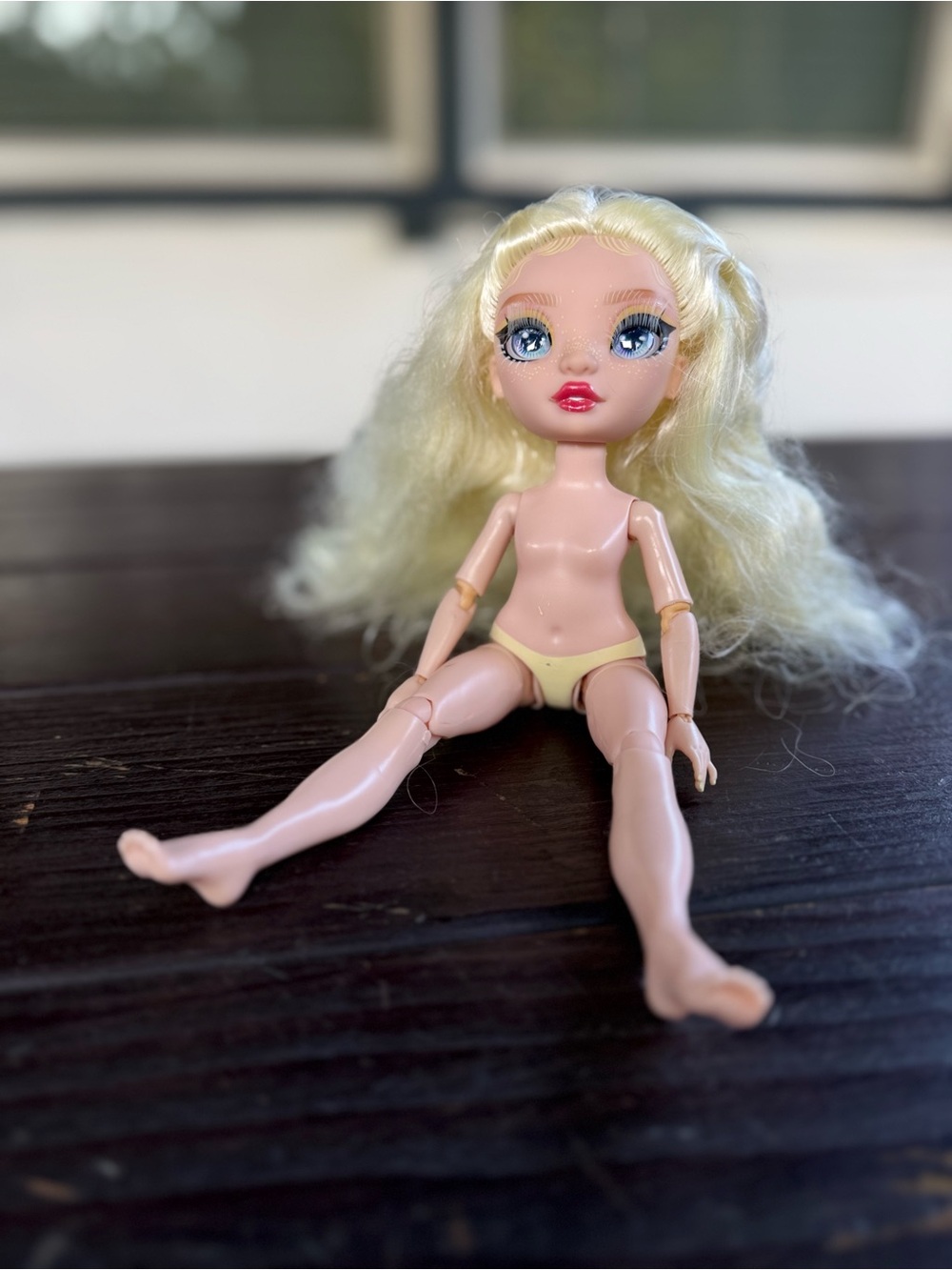 Rainbow High Delilah Fields Doll